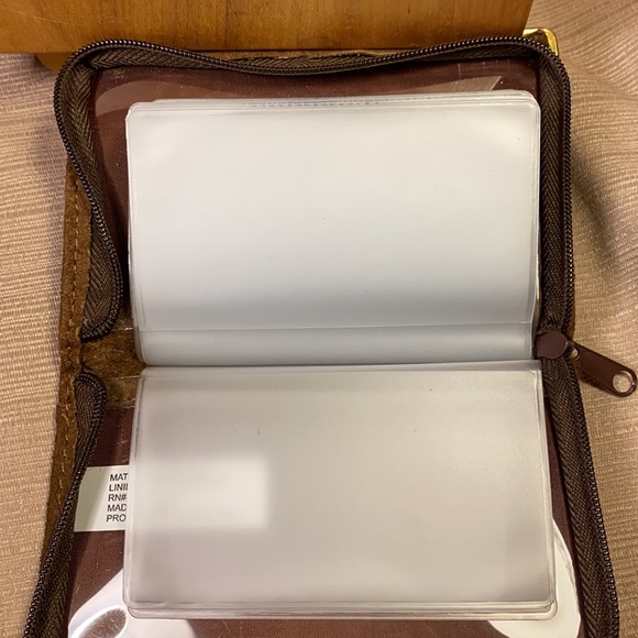 NWOT English Leather leather card wallet - Picture 10 of 15